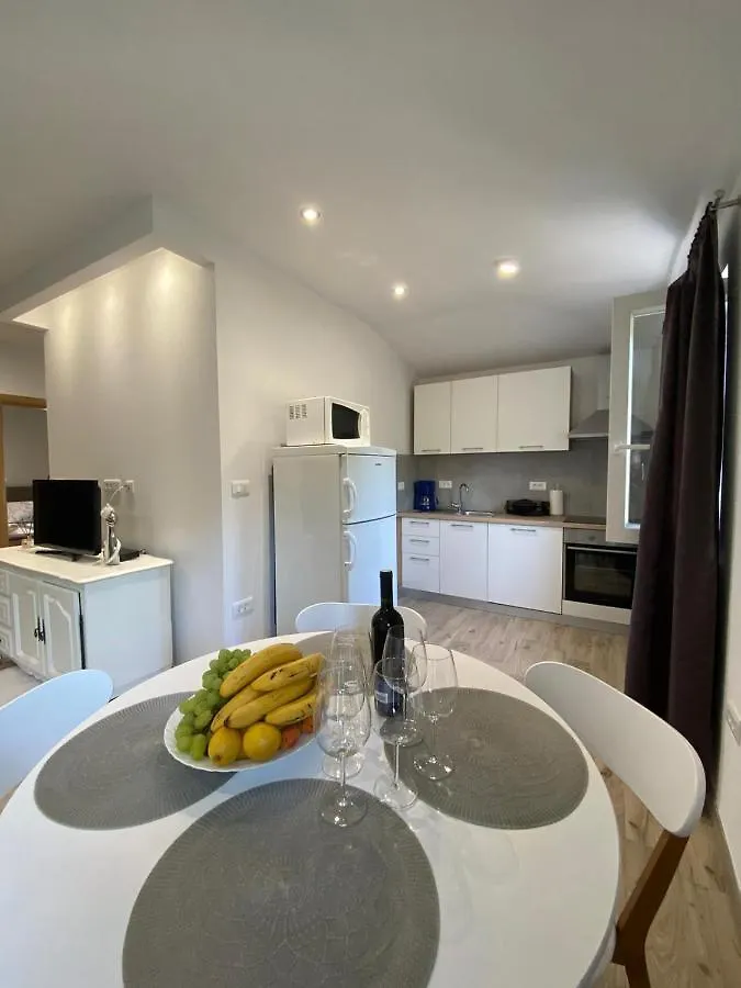 Guest House Ada Galizana Apartment