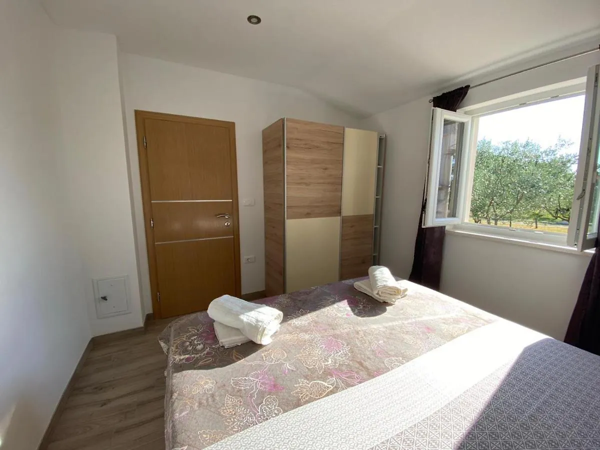 Apartment Guest House Ada Galizana Croatia