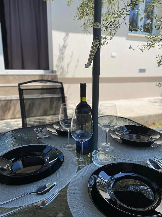 Apartment Guest House Ada Galizana