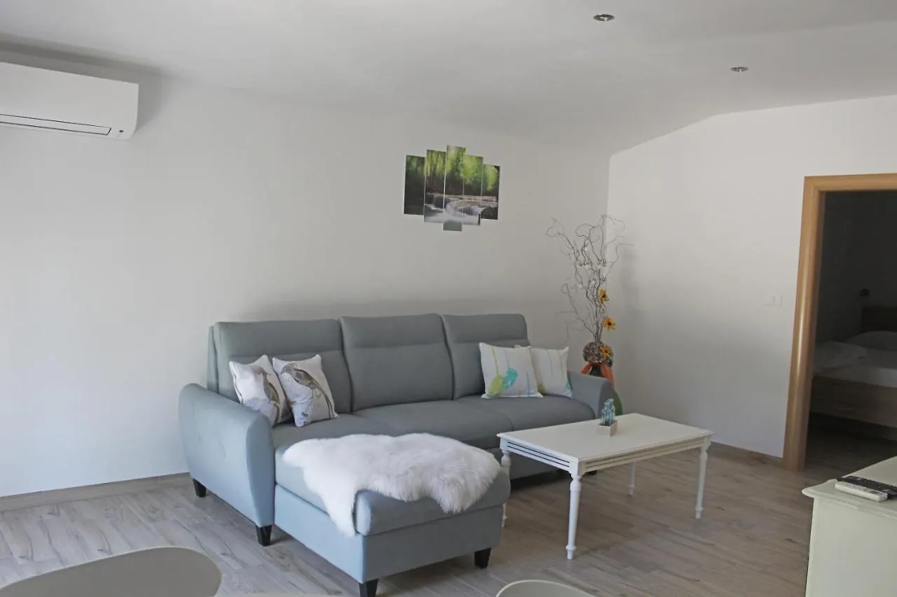 Apartment Guest House Ada Galizana Croatia