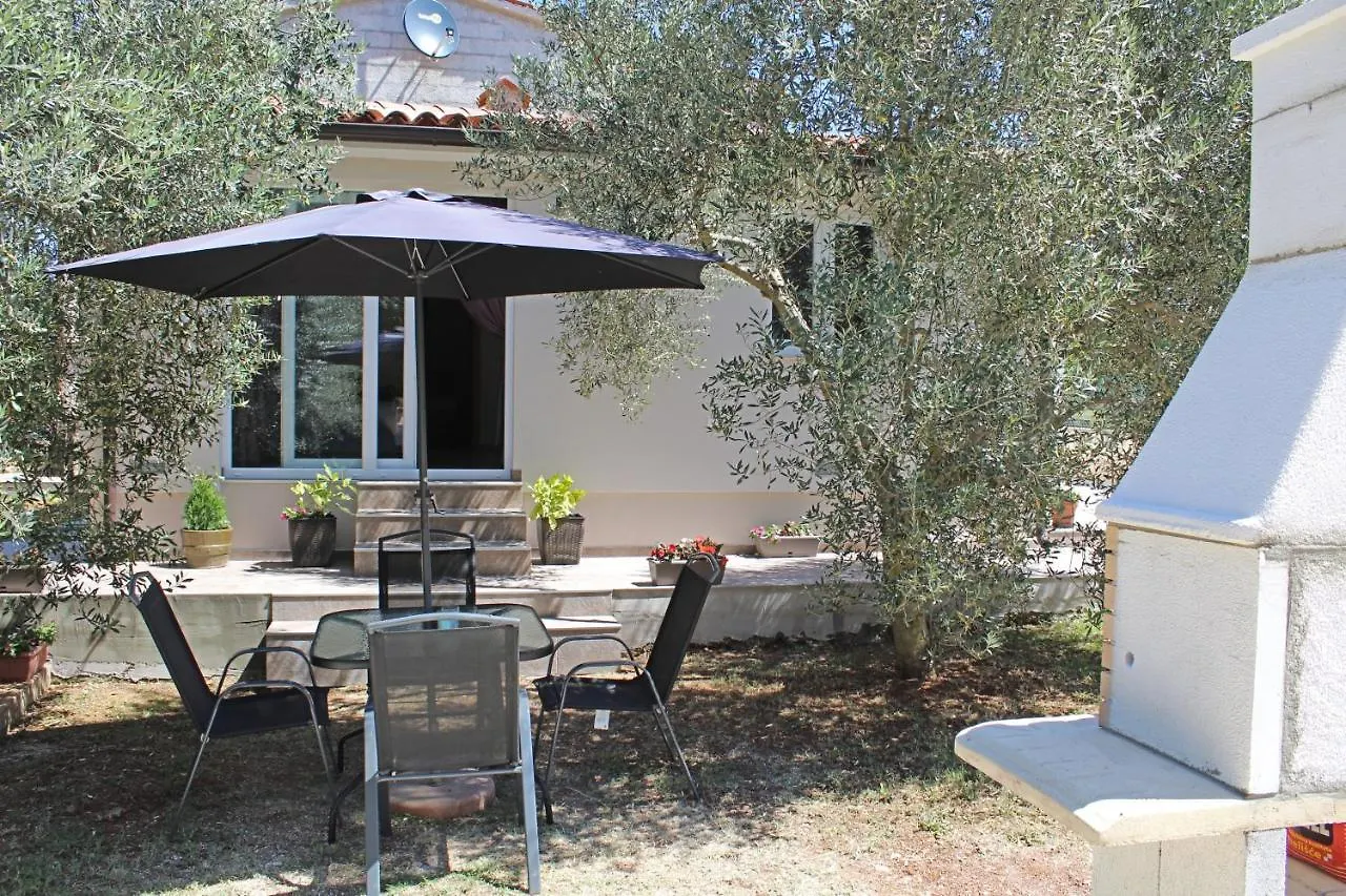 Guest House Ada Galizana Apartment